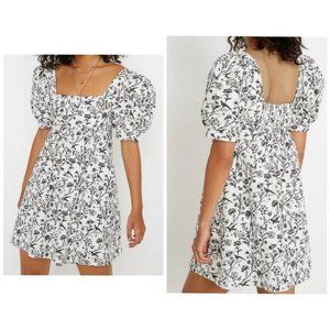 LAURA ASHLEY x Urban Outfitters Puff Sleeve Dress
